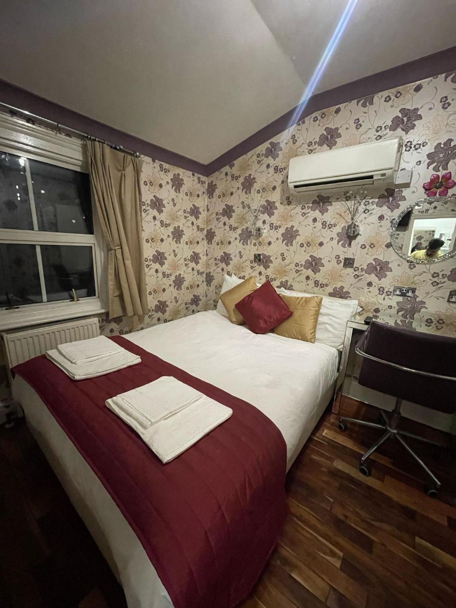 Crompton Guest House Hounslow Kültér fotó