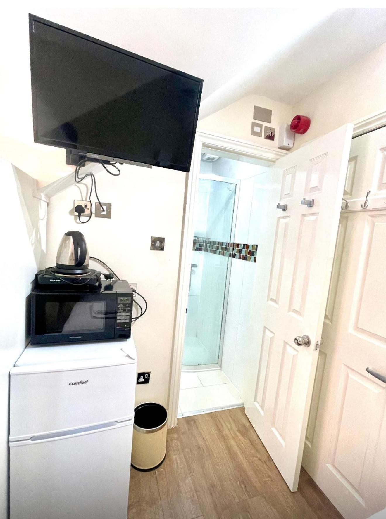 Crompton Guest House Hounslow Kültér fotó
