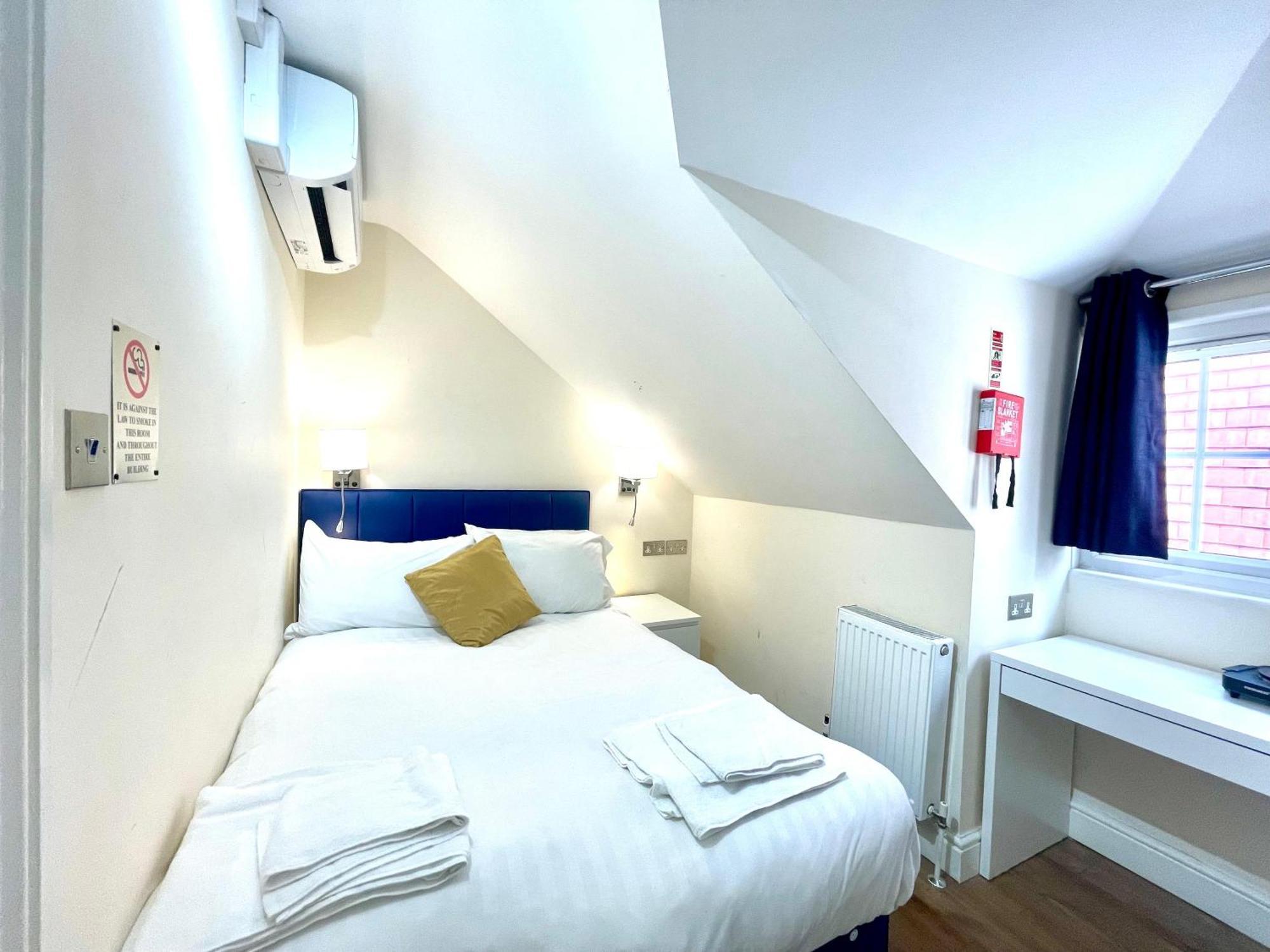 Crompton Guest House Hounslow Kültér fotó