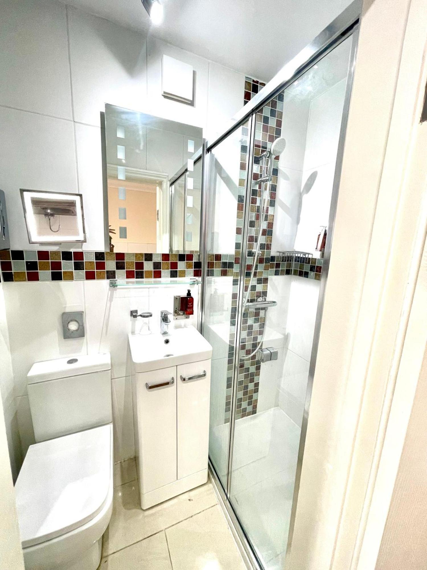 Crompton Guest House Hounslow Kültér fotó