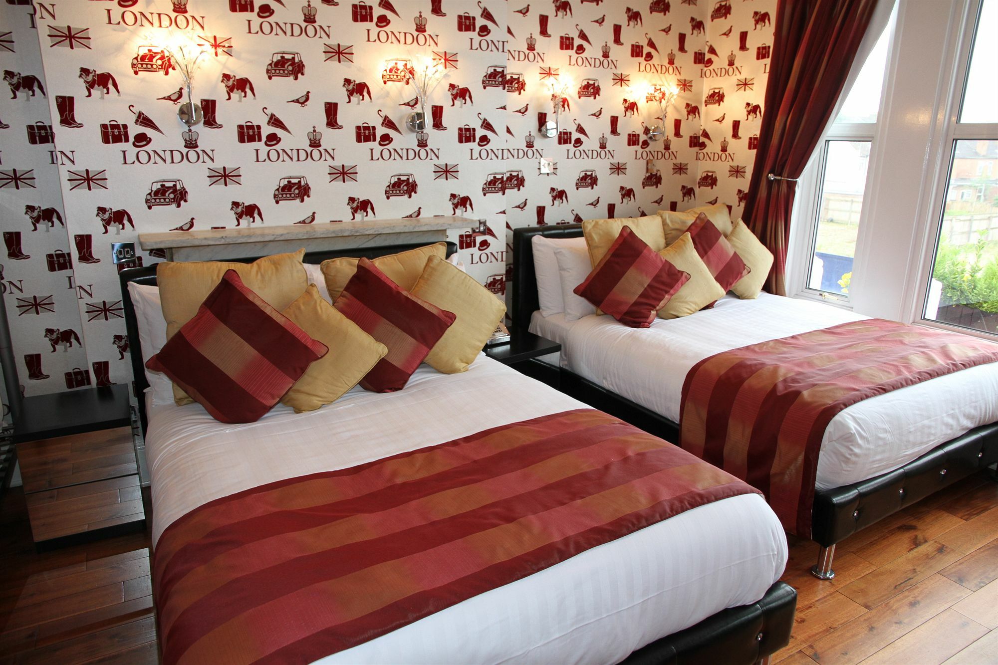 Crompton Guest House Hounslow Kültér fotó